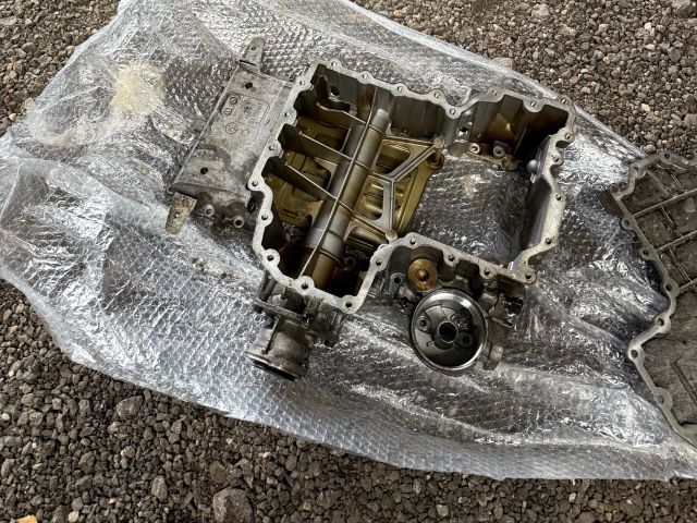 bontott BMW X6 Olajteknő