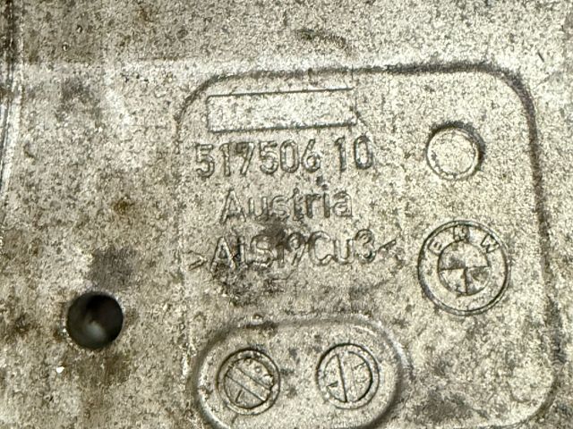 bontott BMW X6 Olajteknő