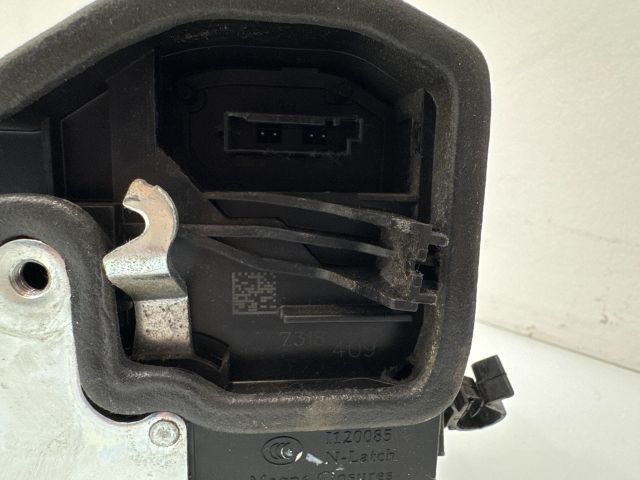 bontott BMW X6 Bal első Ajtózár