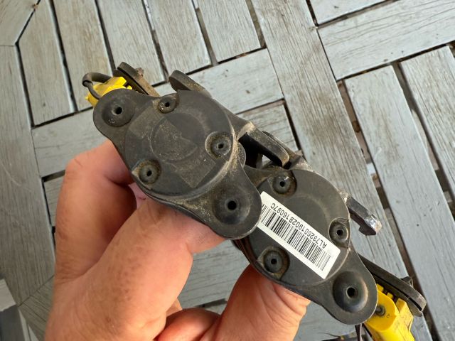 bontott BMW X6 Bal Gyalogosvédelmi Rendszer Mechanika