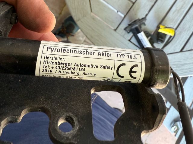 bontott BMW X6 Bal Gyalogosvédelmi Rendszer Mechanika