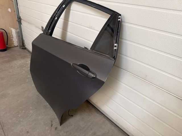 bontott BMW X6 Bal hátsó Ajtó (Üres lemez)