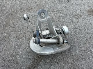 bontott BMW X6 Bal hátsó Csonkállvány Kerékaggyal