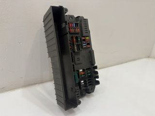 bontott BMW X6 Biztosítéktábla Utastér