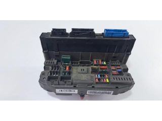 bontott BMW X6 Biztosítéktábla Utastér