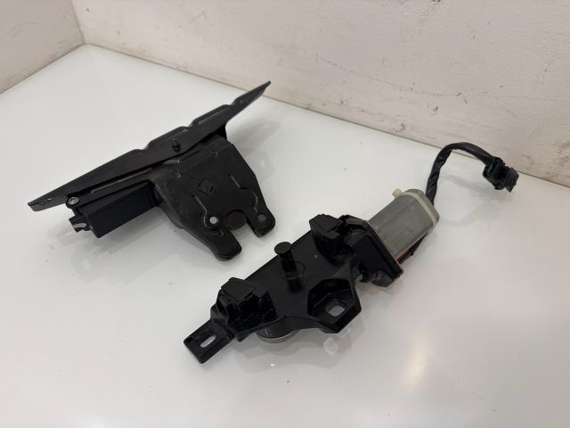 bontott BMW X6 Csomagtérajtó Zárszerkezet