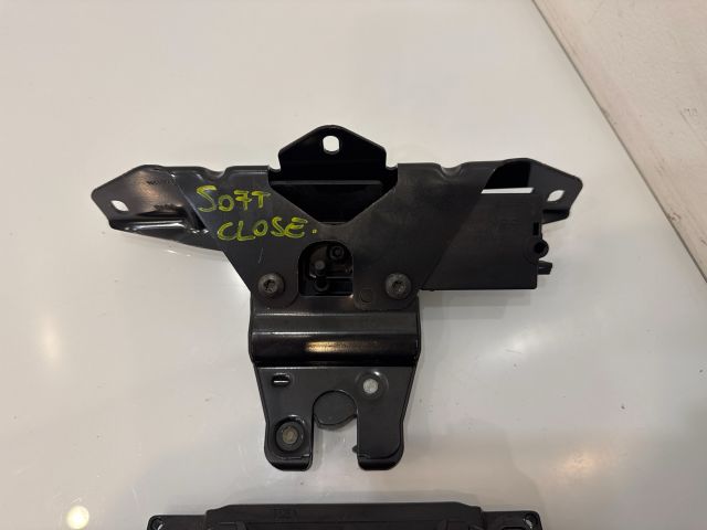 bontott BMW X6 Csomagtérajtó Zárszerkezet