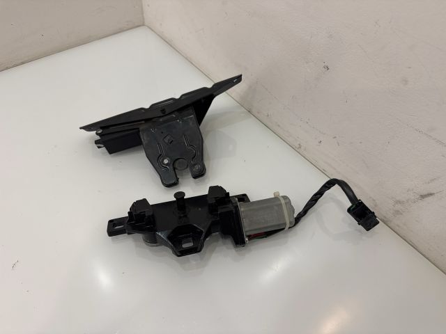 bontott BMW X6 Csomagtérajtó Zárszerkezet