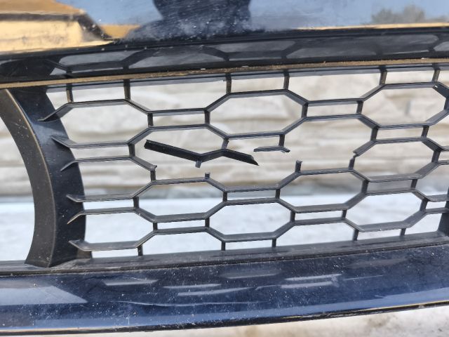 bontott BMW X6 Első Lökhárító (Részeivel)