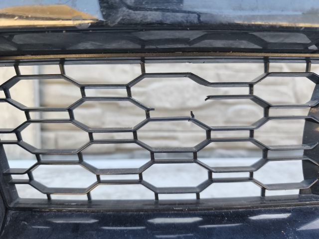 bontott BMW X6 Első Lökhárító (Részeivel)