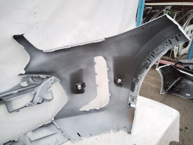 bontott BMW X6 Első Lökhárító (Üresen)