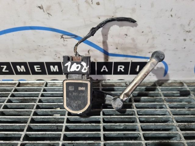 bontott BMW X6 Első Xenon Szintszabályzó Jeladó