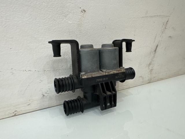 bontott BMW X6 Fűtéscsap