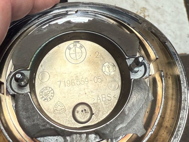 bontott BMW X6 Hátsó Embléma