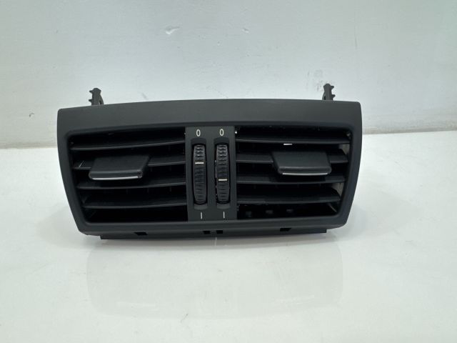 bontott BMW X6 Hátsó középső Szellőző