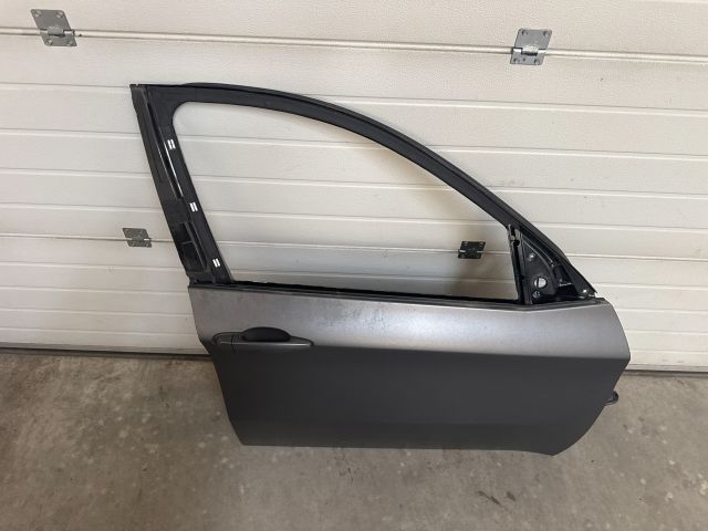 bontott BMW X6 Jobb első Ajtó (Üres lemez)