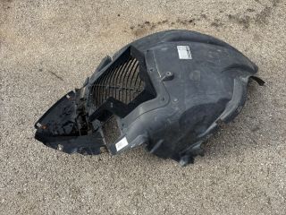 bontott BMW X6 Jobb első Első Dobbetét (Kerékjárati, Műanyag)