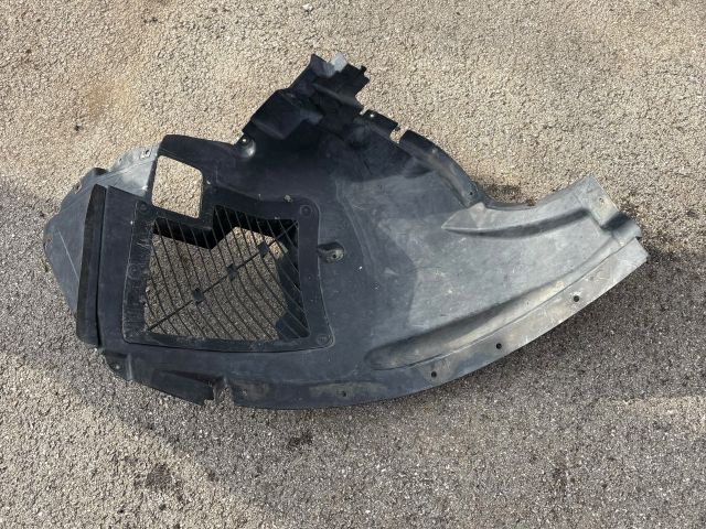 bontott BMW X6 Jobb első Első Dobbetét (Kerékjárati, Műanyag)