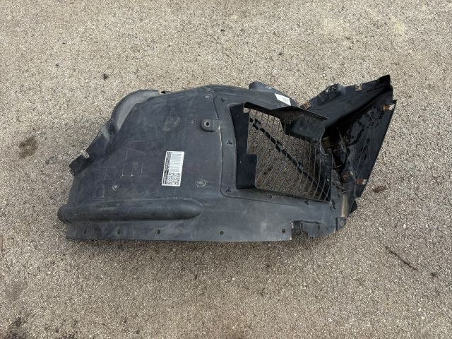 bontott BMW X6 Jobb első Első Dobbetét (Kerékjárati, Műanyag)