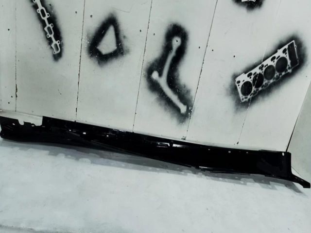 bontott BMW X6 Jobb első Küszöb Díszléc