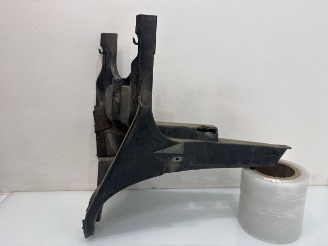 bontott BMW X6 Jobb Fényszóró Tartó