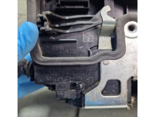 bontott BMW X6 Jobb hátsó Ajtózár