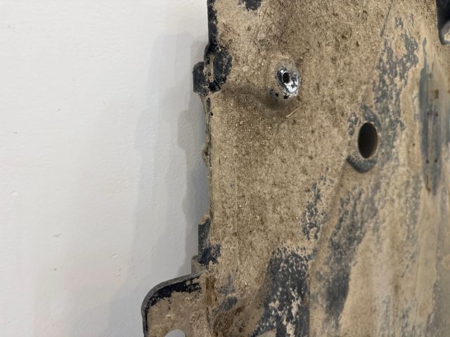 bontott BMW X6 Jobb Kardánbox Burkolat