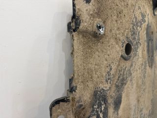 bontott BMW X6 Jobb Kardánbox Burkolat