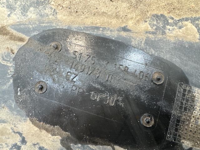 bontott BMW X6 Jobb Kardánbox Burkolat