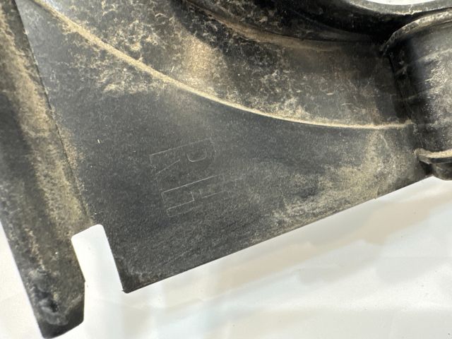 bontott BMW X6 Jobb Sárvédő Oldaltartó