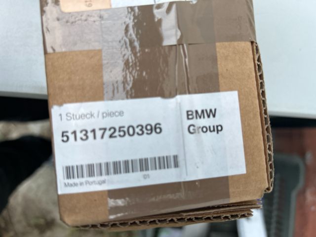 bontott BMW X6 Szélvédő Takaró