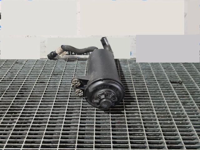 bontott BMW X6 Szervóolaj Tartály