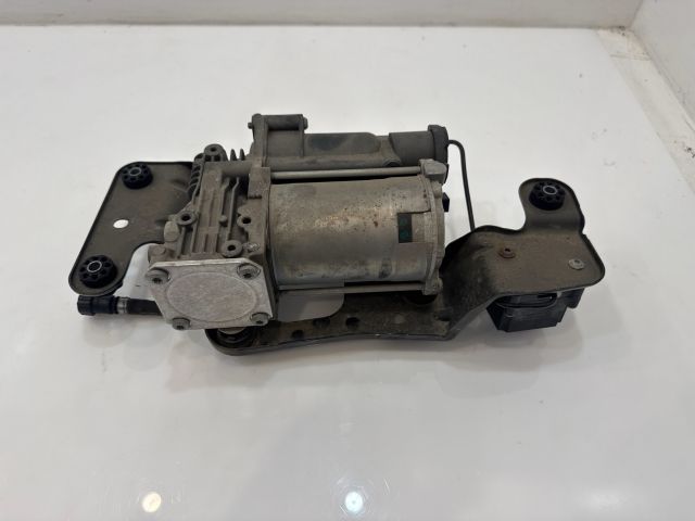 bontott BMW X6 Szintszabályzó Kompresszor