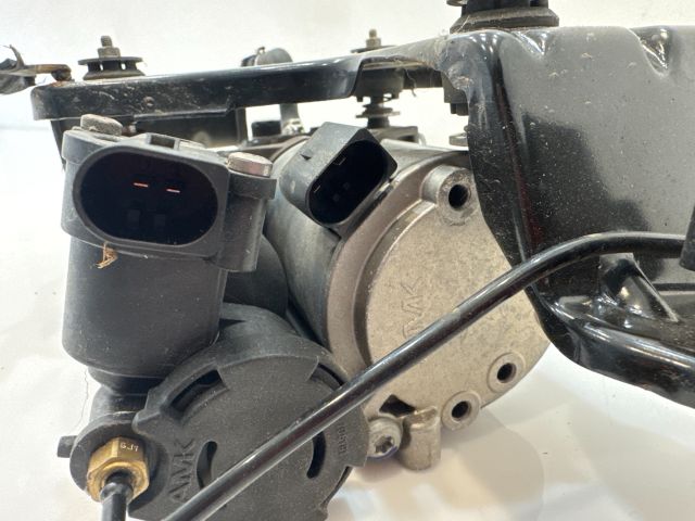 bontott BMW X6 Szintszabályzó Kompresszor