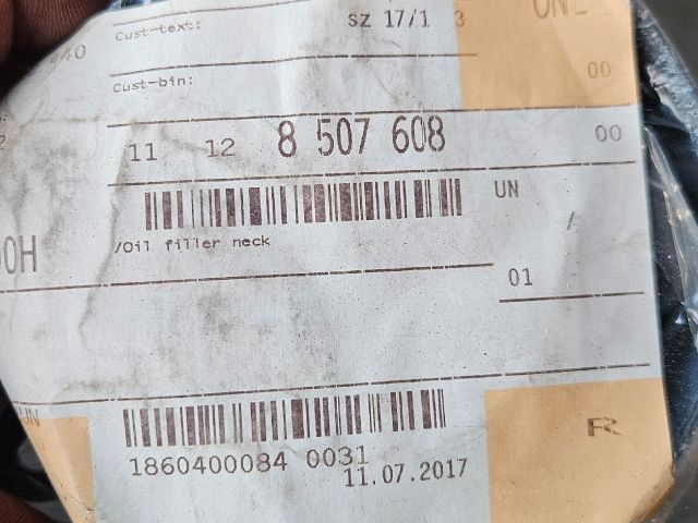 bontott BMW X6 Olaj Beöntő Cső