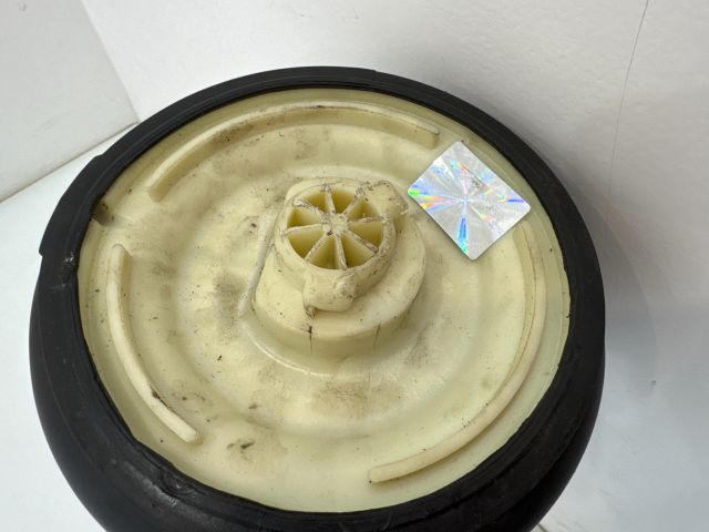 bontott BMW X6 Jobb hátsó Rugó