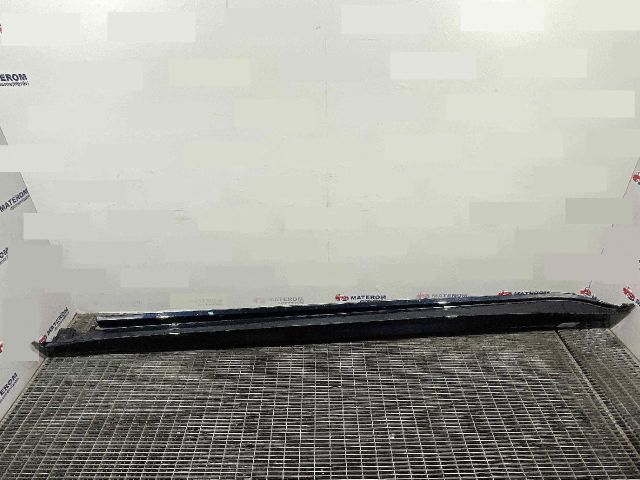 bontott BMW X7 Bal első Küszöb Díszléc