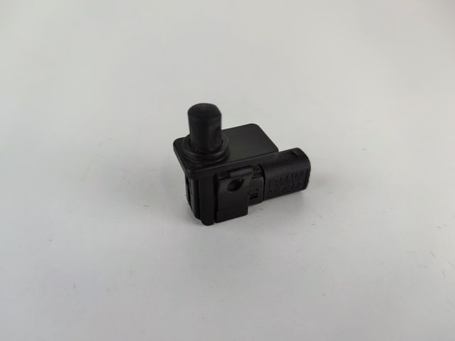 bontott BMW Z3 Motorháztető Nyitás Érzékelő