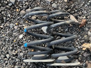 bontott BMW Z4 Hátsó Rugó Pár