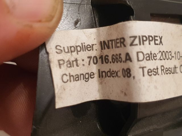 bontott BMW Z4 Bal Napellenző