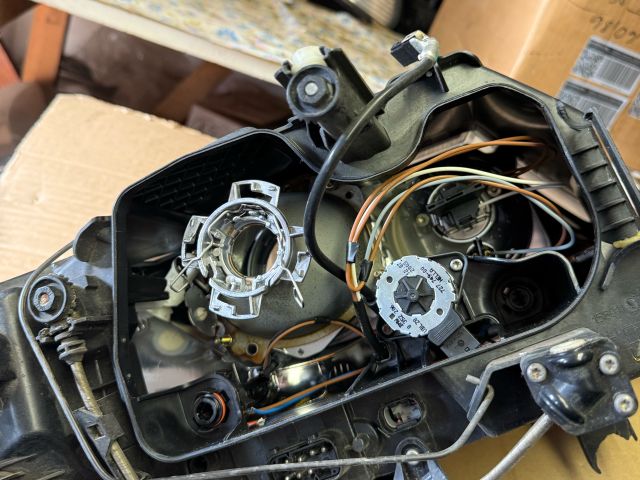 bontott BMW Z4 Bal Xenon Fényszóró