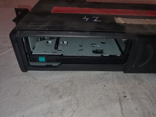 bontott BMW Z4 CD / DVD Tár