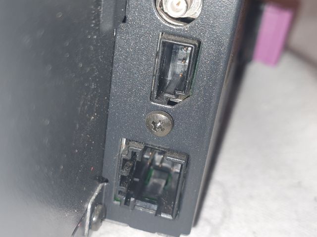 bontott BMW Z4 CD / DVD Tár