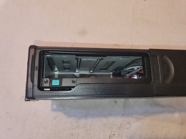 bontott BMW Z4 CD / DVD Tár