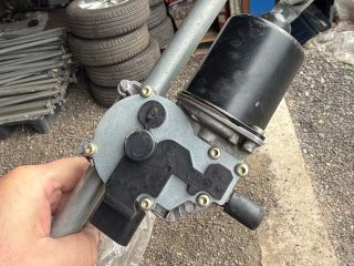 bontott BMW Z4 Első Ablaktörlő Szerkezet Motorral