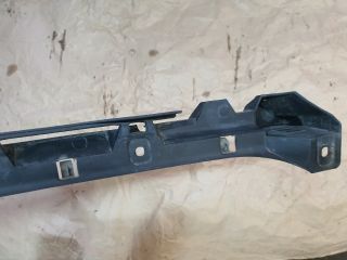 bontott BMW Z4 Hátsó középső Lökhárító Tartó (Műanyag)