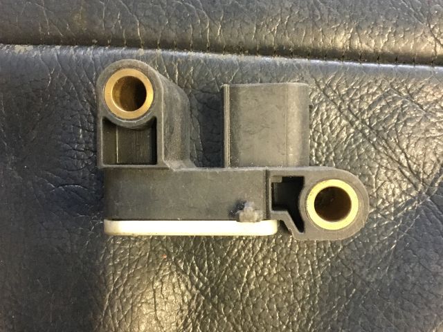 bontott BMW Z4 Jobb első Oldal Ütközés Érzékelő