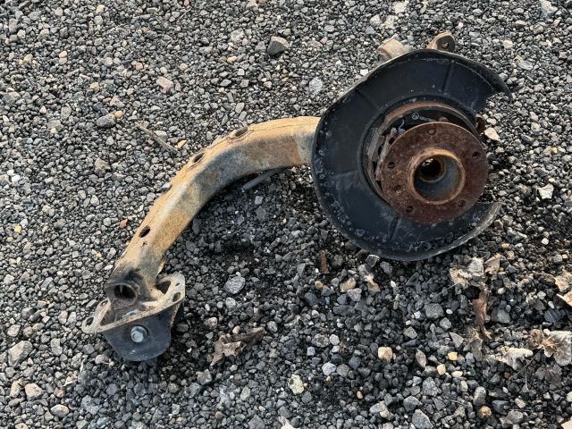 bontott BMW Z4 Jobb hátsó Csonkállvány Kerékaggyal