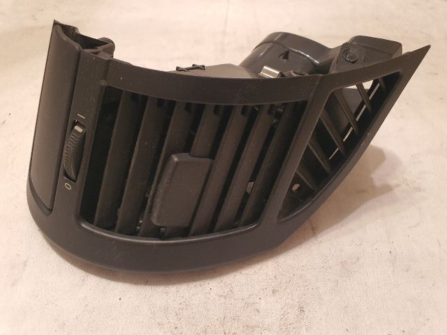 bontott BMW Z4 Jobb Szellőző