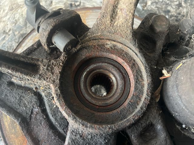 bontott CHEVROLET AVEO Bal első Csonkállvány Kerékaggyal